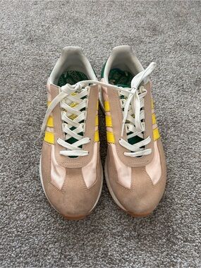 Adidas Retropy E5 Sneakers Men’s Size 10.5 Beige and Yellow Retro-Inspired